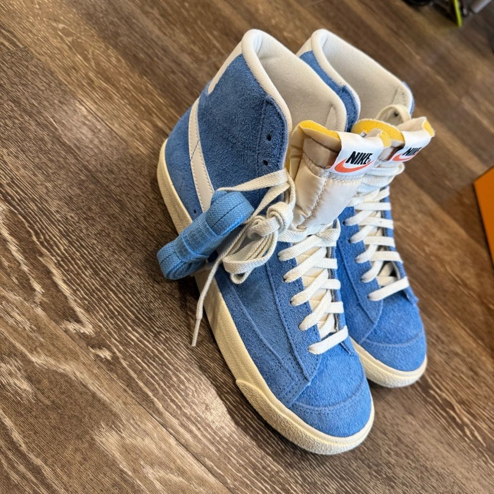 Nike Blazer Mid '77 PRM in Blue size 8(men’s)